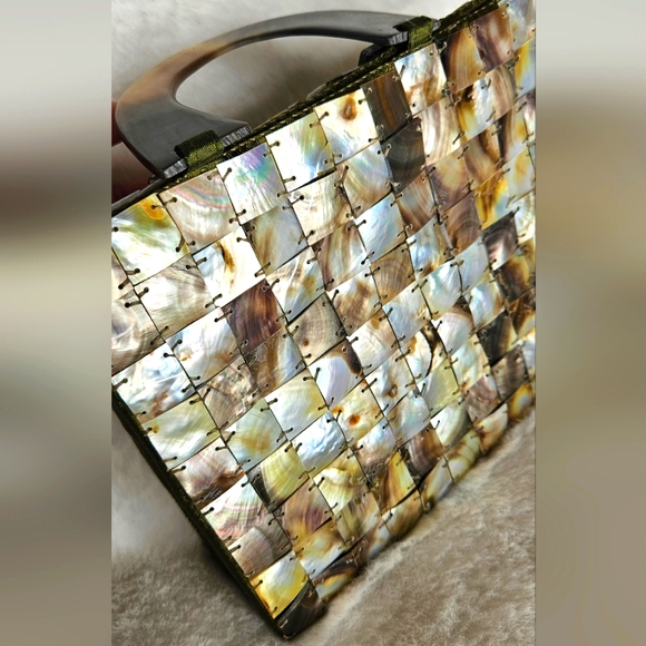 SHIRA LEAH Abalone Shell Clutch Handbag - Picture 3 of 8
